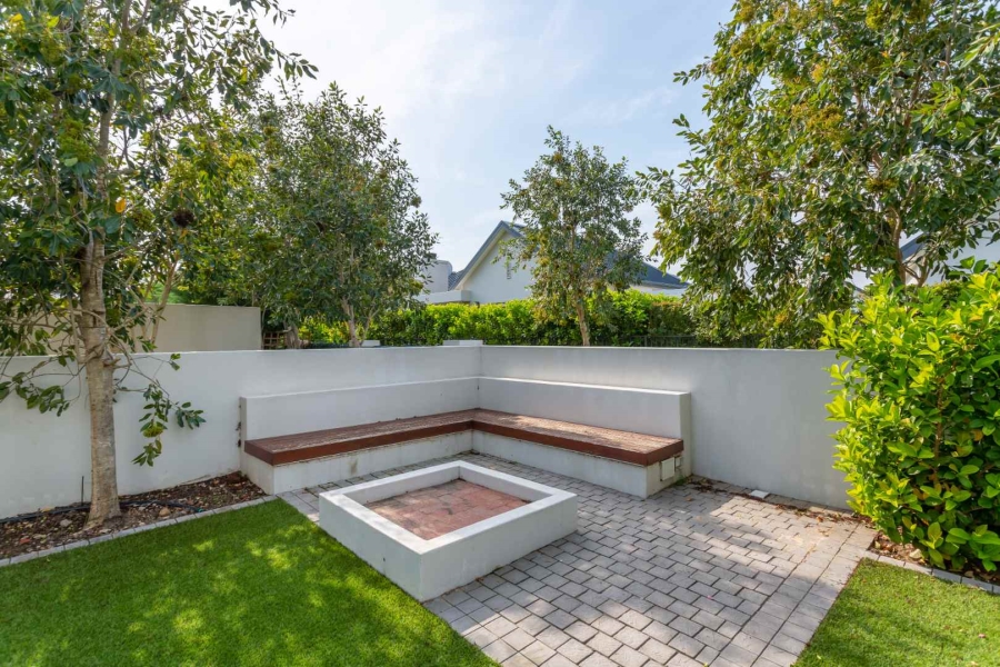 To Let 5 Bedroom Property for Rent in Val De Vie Estate Western Cape